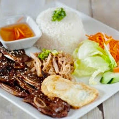 Com Suon Dai Hang Platter.